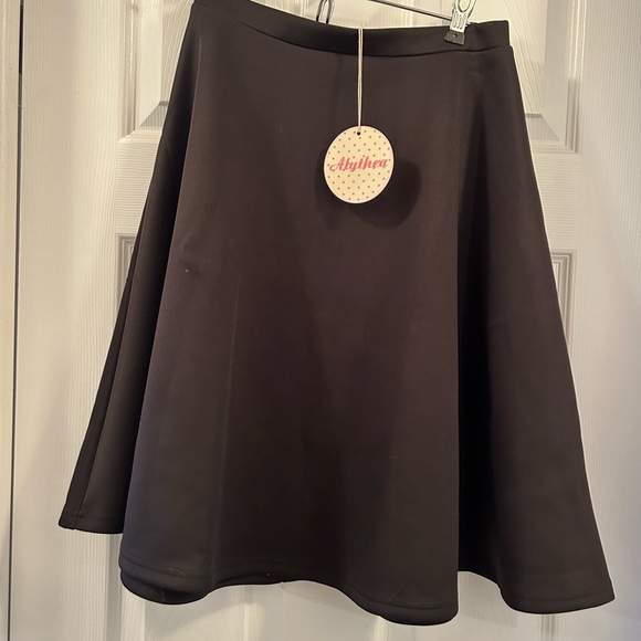 Black skater skirt by Alythea BRAND NEW - Picture 2 of 4